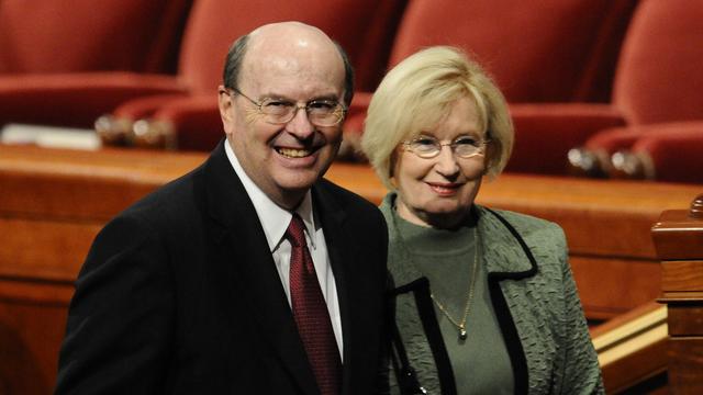elder-Cook-newsbio-GC-Oct-2010-with-wife.JPG