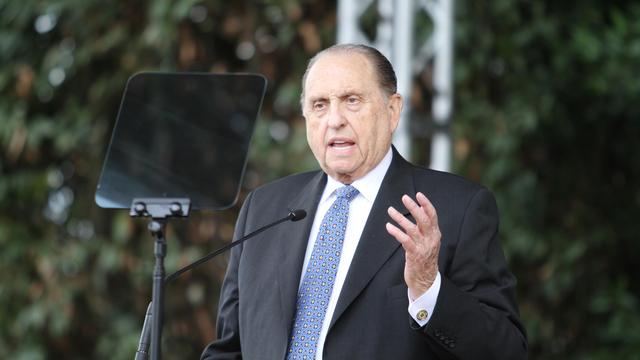 thomas-monson-podium-rome-temple-groundbreaking.jpg
