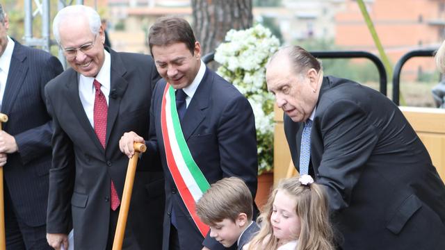 thomas-monson-shovel-kids-rome-temple-groundbreaking.jpg